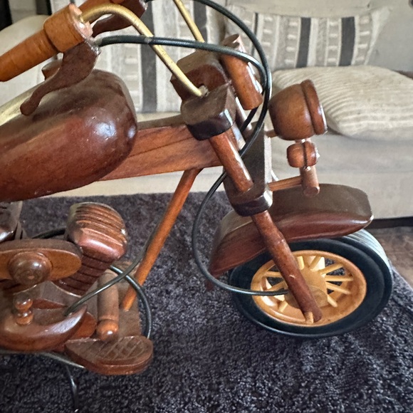 Wooden Motorcycle Model - Picture 5 of 8